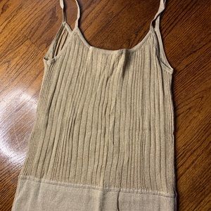 Express sleeveless shirt, gold shimmer